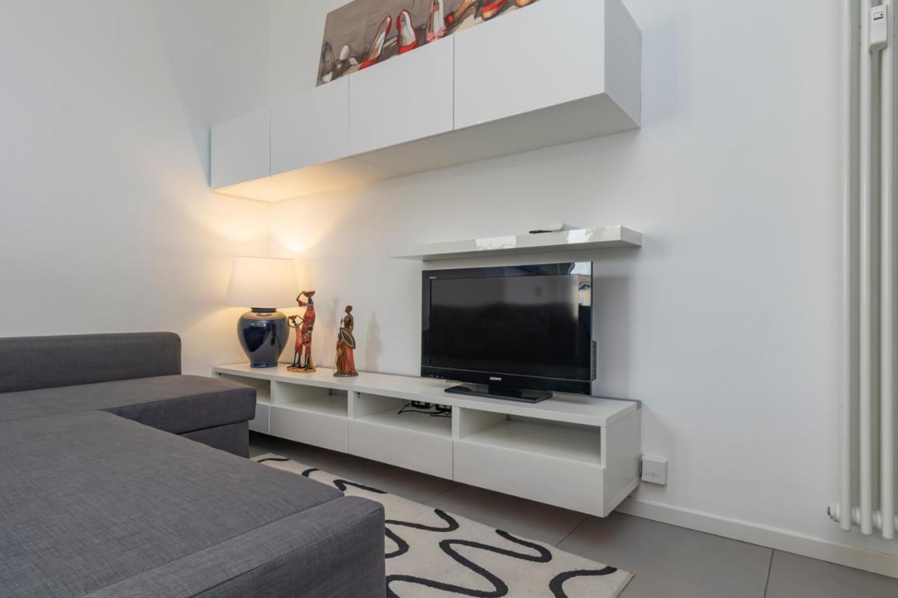 Cosy 1 Bed Flat With Terrace Apartment มิลาน ภายนอก รูปภาพ