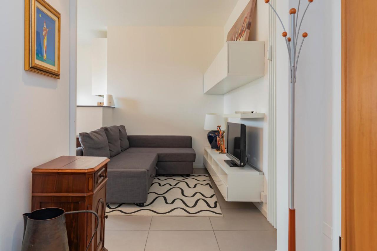 Cosy 1 Bed Flat With Terrace Apartment มิลาน ภายนอก รูปภาพ