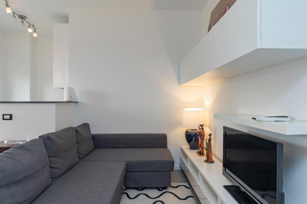 Cosy 1 Bed Flat With Terrace Apartment มิลาน ภายนอก รูปภาพ